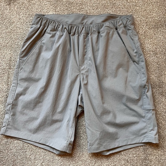 NWT Mens MEC RnB Shorts Size 34 - Picture 1 of 6